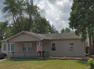 305 N Farrell Rd, Lockport, IL 60441