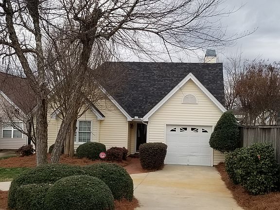 2nd image of 1014 Bradford Pl