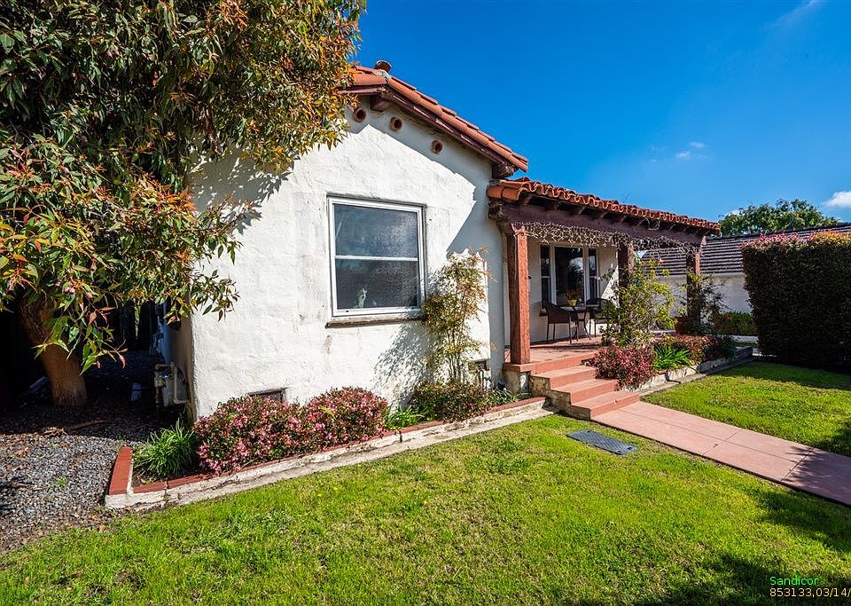 1st image of 8058 University Pl