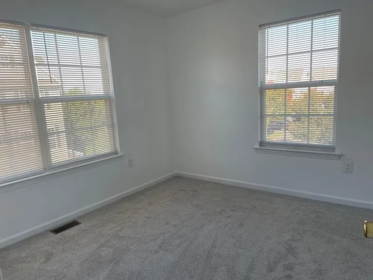2 Tottenham Ct — Photo 14