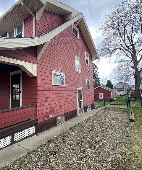 2822 Rosewood Pl NW — Photo 2