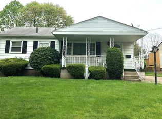 627 Raymond Dr, Hubbard, OH 44425