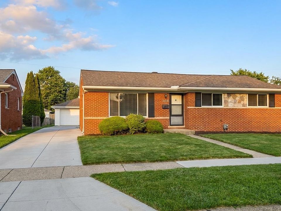 1st image of 31496 Roan Dr