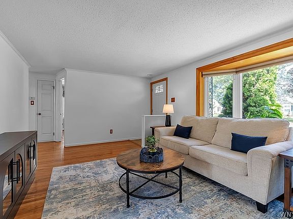 4th image of 409 Northwood Dr