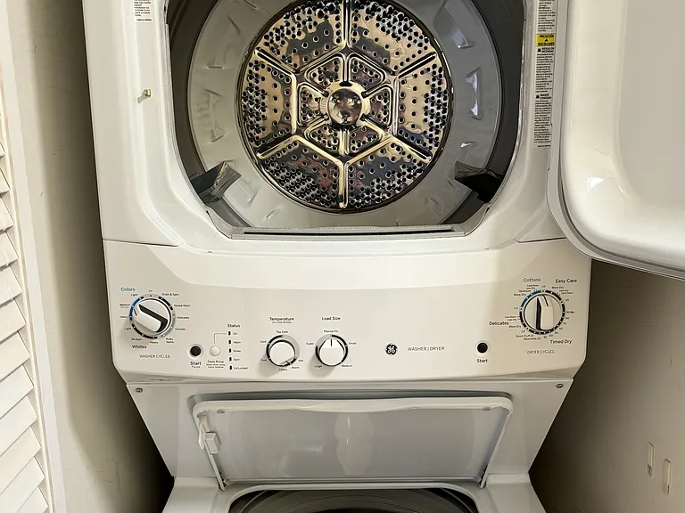In-unit washer/dryer