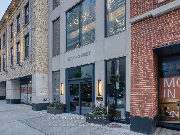 327 King St W #805, Toronto, ON M5V 0W7