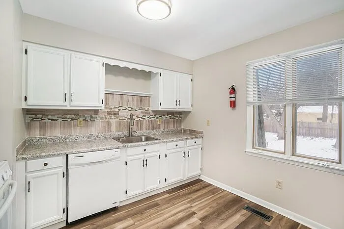 6133 King Hwy #B — Photo 10