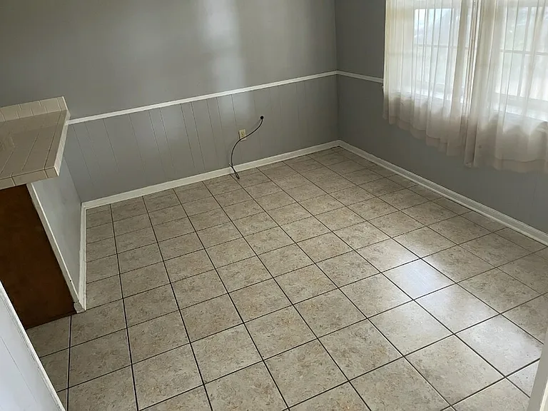 6104 Deerfield Dr — Photo 6