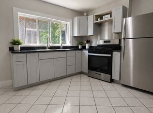 3 Lawrence Pl, Brighton, MA 02135