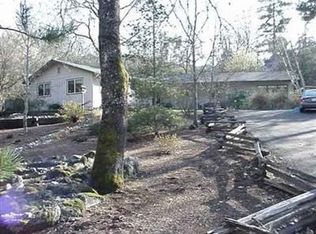 401 Sky Crest Dr, Grants Pass, OR 97527