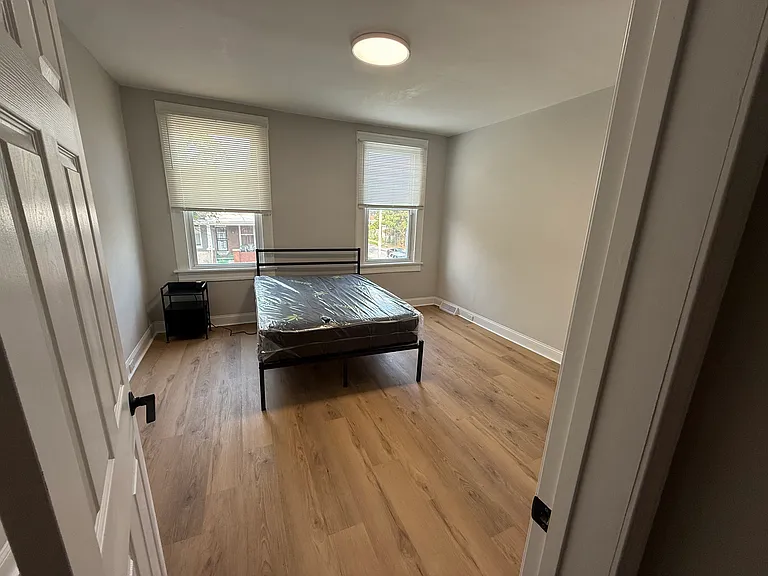 653 Bartlett Ave — Photo 7