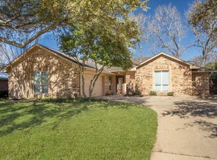 2224 Oak Bluff Dr, Flower Mound, TX 75028