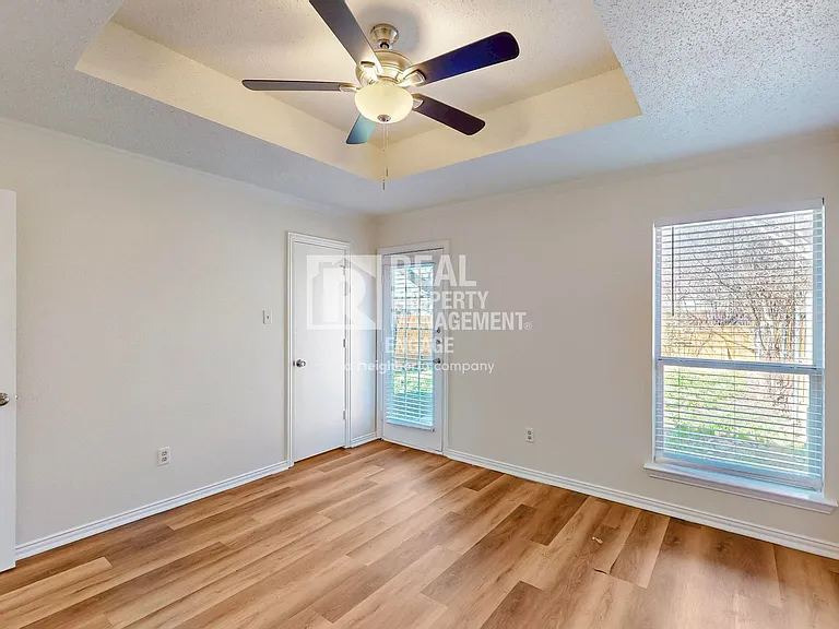 404 Truman Arlington — Photo 17