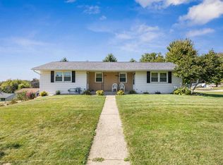 101 Ridge Dr #103, Mount Horeb, WI 53572