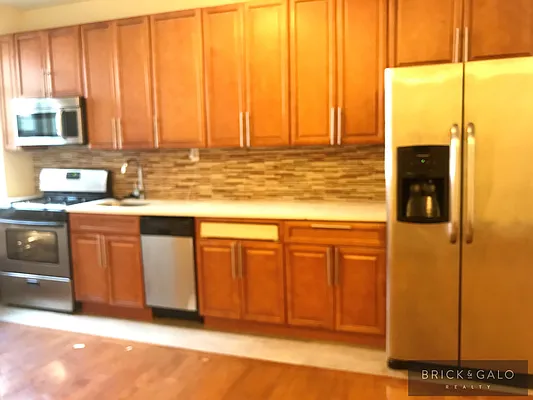 Rented by BRICK & GALO REALTY CORP | media 37