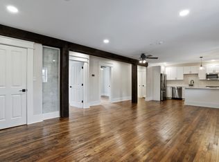 302 N Mildred St #202, Charles Town, WV 25414