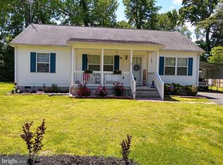 3 Nicholson Dr, Colonial Beach, VA 22443