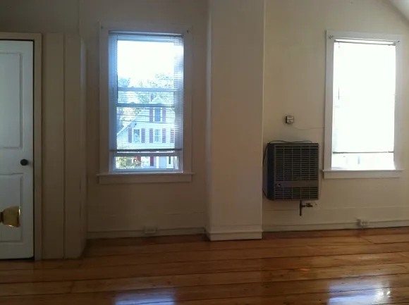 1711 W Woodstock Rd #5 — Photo 5