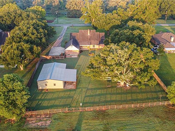 3rd image of 1168 Belgard Bend Rd
