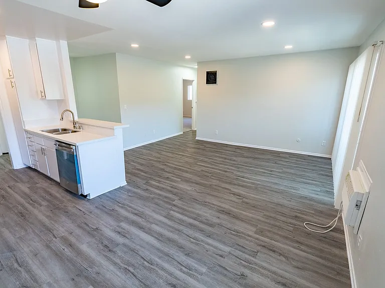 4444 Ensign Avenue — Photo 51