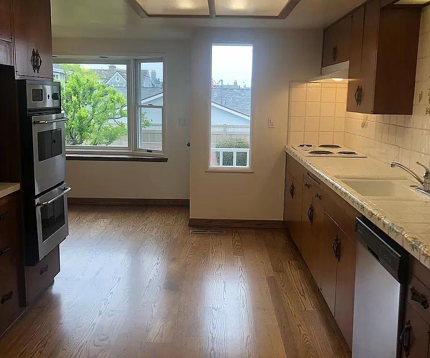 1st image of 421 Avenue F