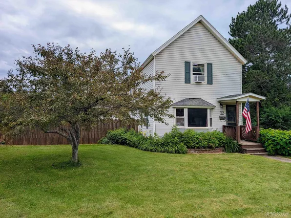 457 Washington St, Ishpeming, MI 49849