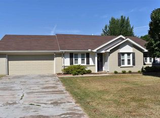 41 N Hampton Ln, Jackson, TN 38305