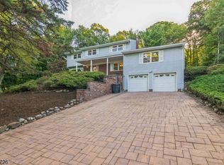 43 Wolfe Dr, Wanaque, NJ 07465