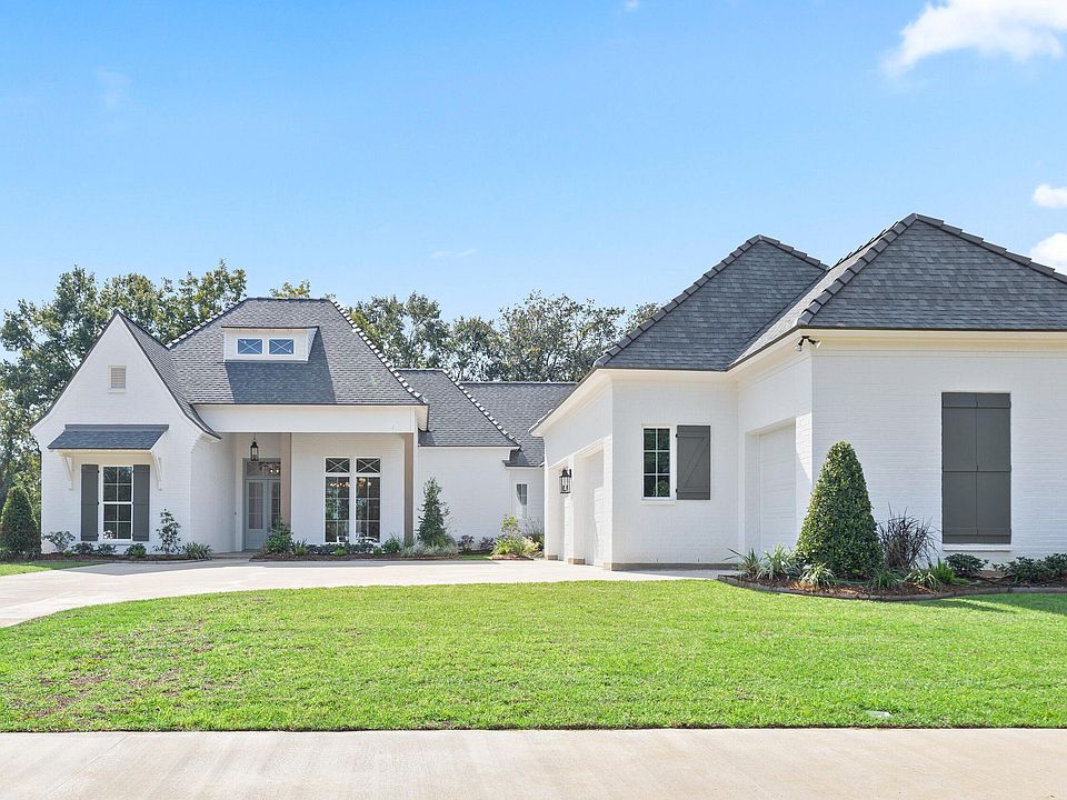 1st image of 111 Leaning Oak Dr