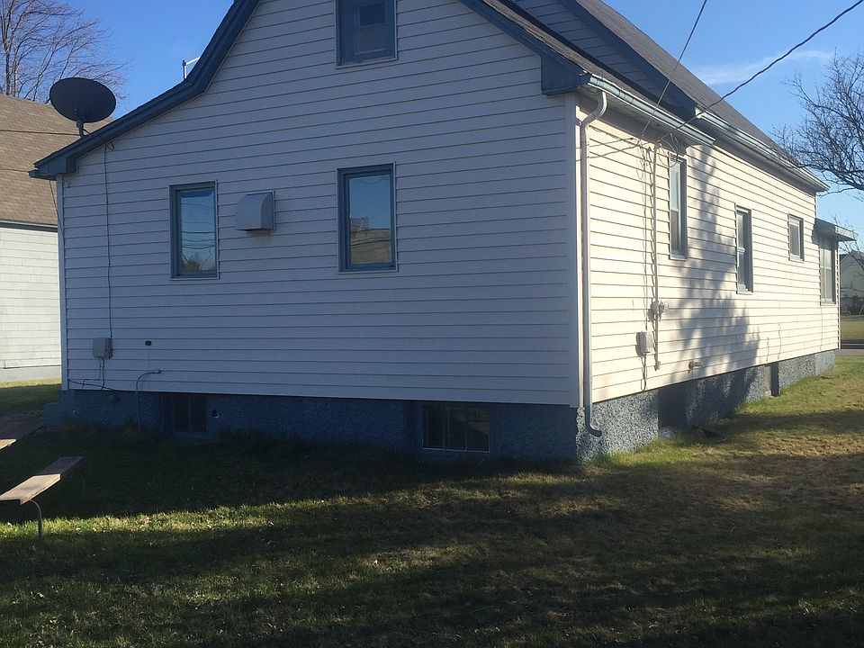 2nd image of 5115 E 2nd St