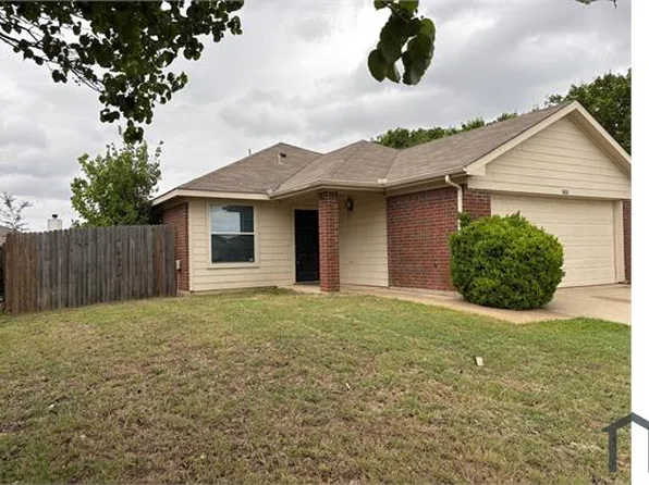 3408 Saint Vincent Rd, Fort Worth, TX 76123