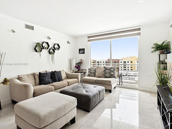 2nd image of 18800 NE 29th Ave APT 826