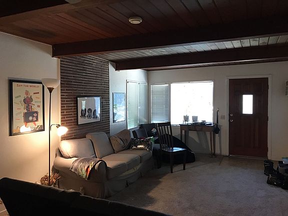 4th image of 812 Douglass Ave