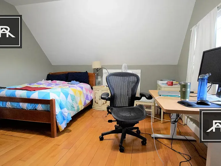 17 Holman St #1 — Photo 3