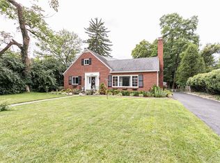 1401 Far Hills Ave, Oakwood, OH 45419