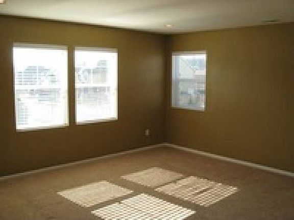 5th image of 28603 69th Dr NW