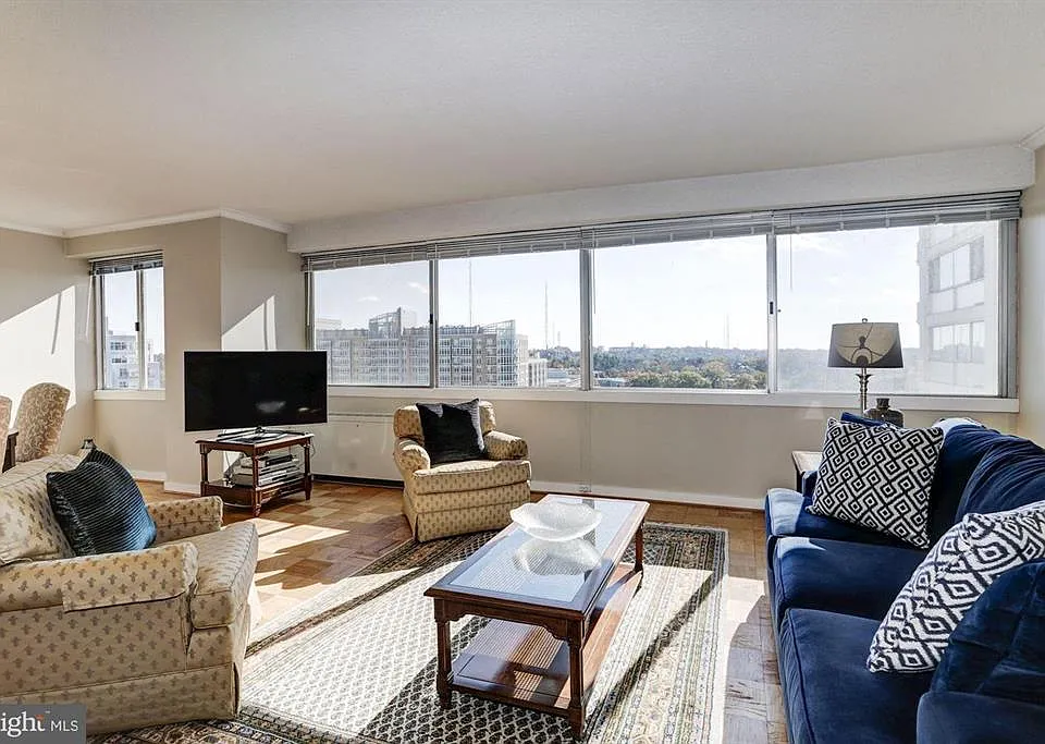 4515 Willard Ave #2001S