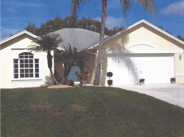 5481 NW Commodore Ter