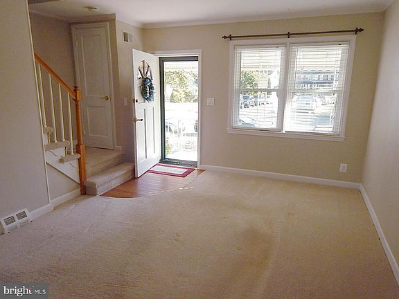 3rd image of 110 Wiltshire Rd