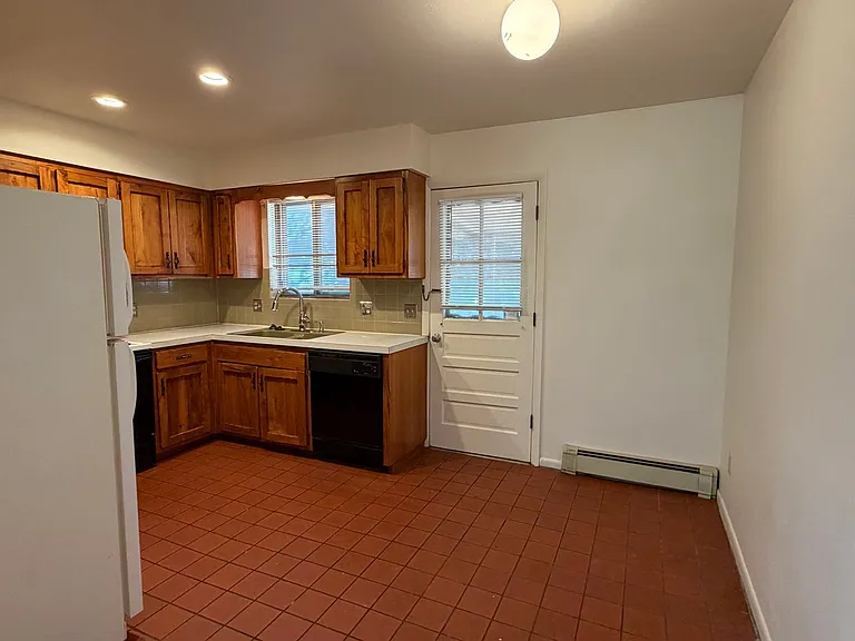 3101 E Locust St — Photo 6