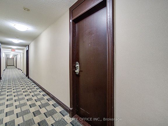 3rd image of 208 Enfield Pl #1502
