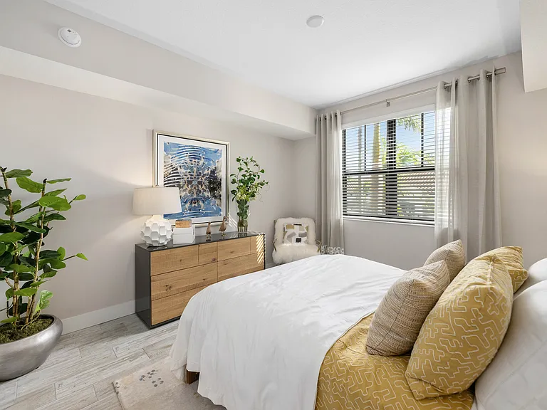 10X Addison Place — Photo 39