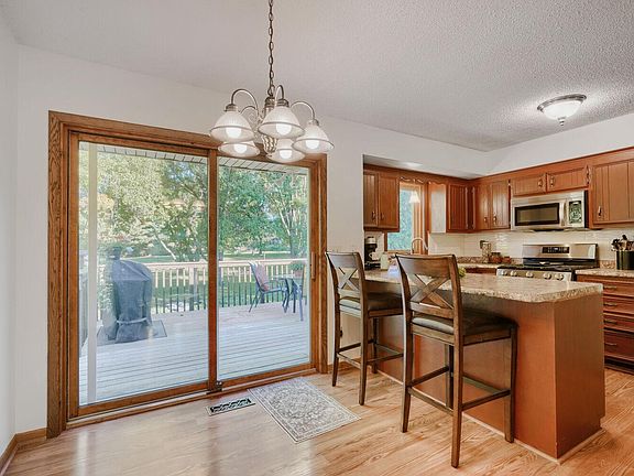 4th image of 16820 Honeysuckle Ln