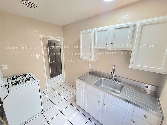 3rd image of 1549-1555 Linden Ave #1555A