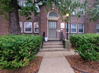 2811 Monroe St #1, Madison, WI 53711