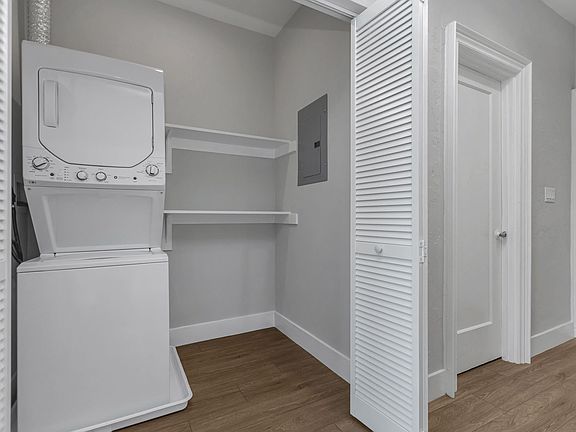 5th image of 350 Judah St #106