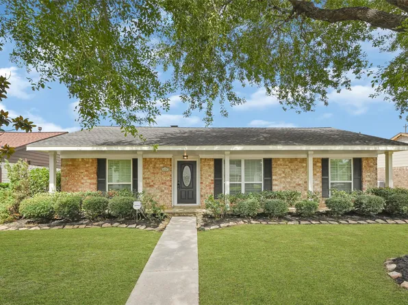 10307 Sagerock Dr, Houston, TX 77089