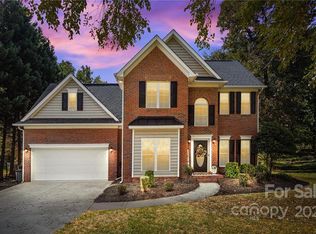 15126 Castlebridge Ln, Matthews, NC 28104