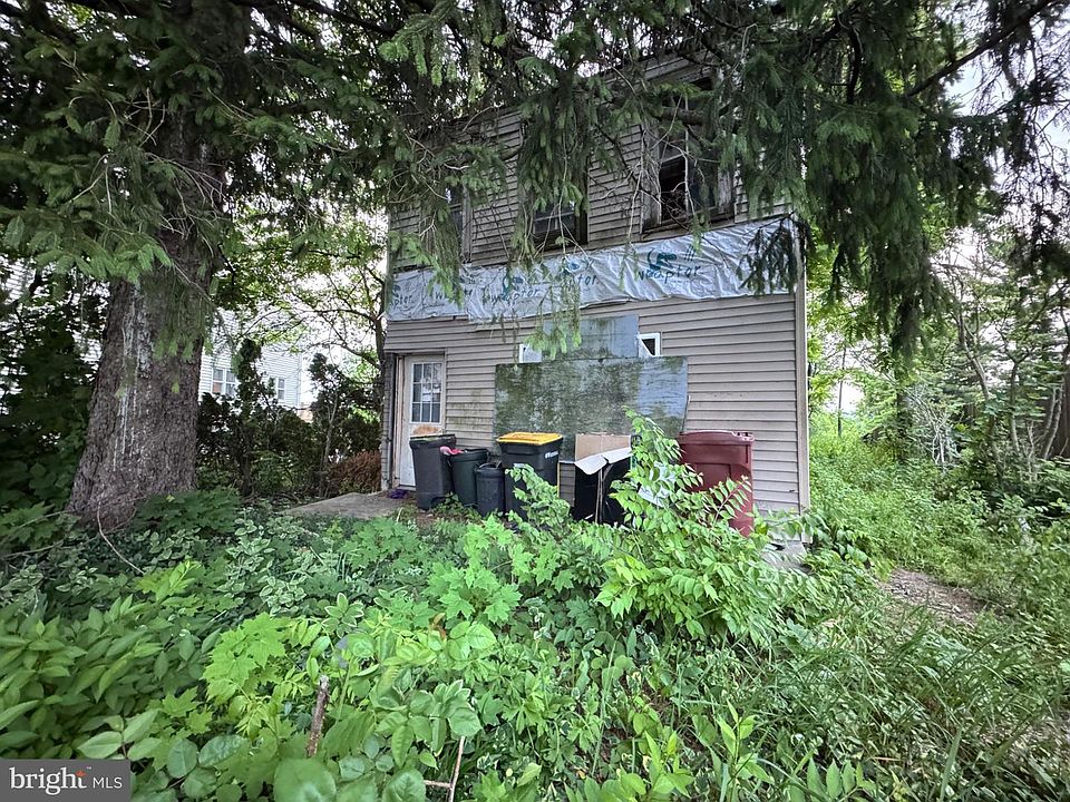 1st image of 1007 Catasauqua Rd