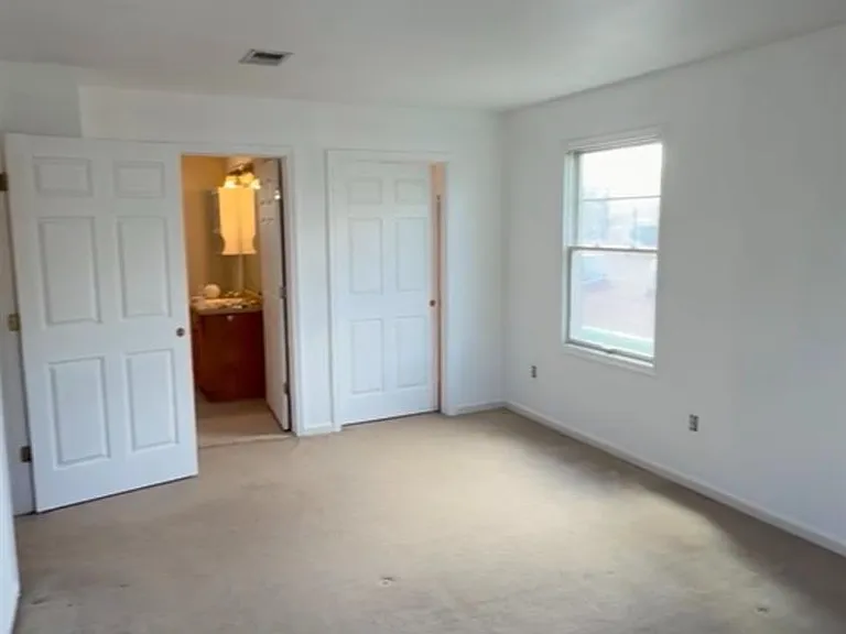 449 Avenel St — Photo 15